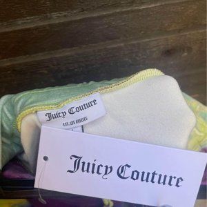 Woman juicy couture velour shorts size l